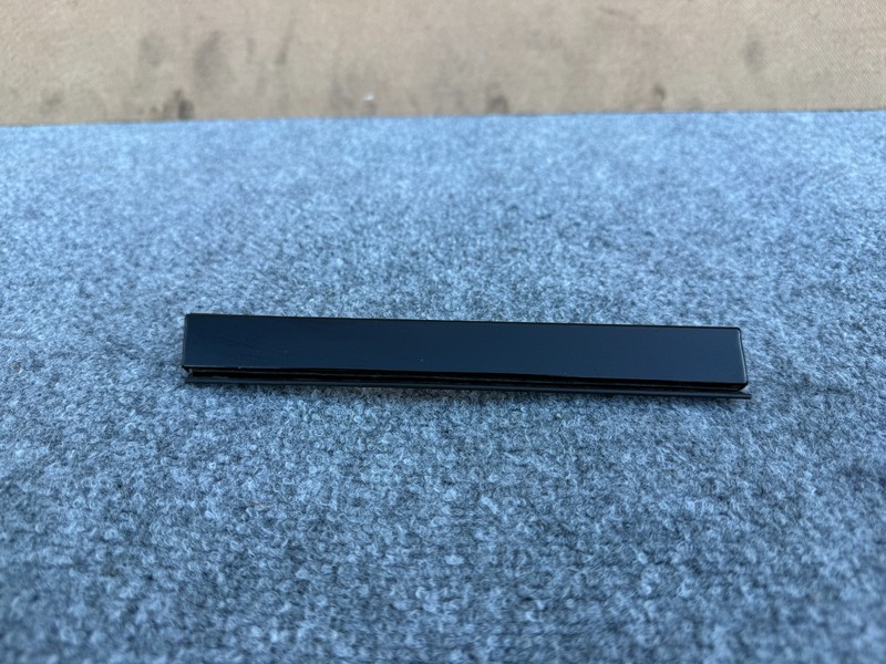 RIVIAN R1S 2022-2026 OEM REAR LEFT DRIVER UPPER QUARTER PANEL MOLDING TRIM PANEL