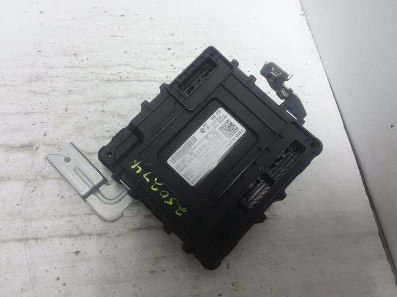 Body Control Module BCM Right Hand Dash Hybrid Fits 22-23 TUCSON 95400P0092