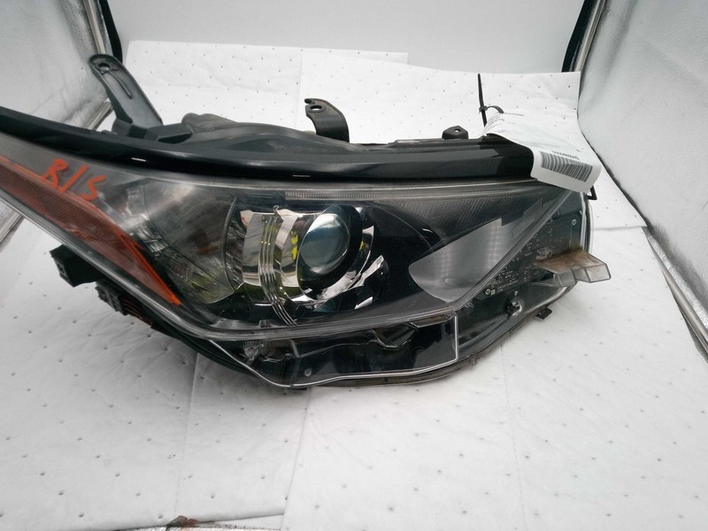 2016 Scion IM Right Blue Headlight Assembly OEM 188585 72K Miles