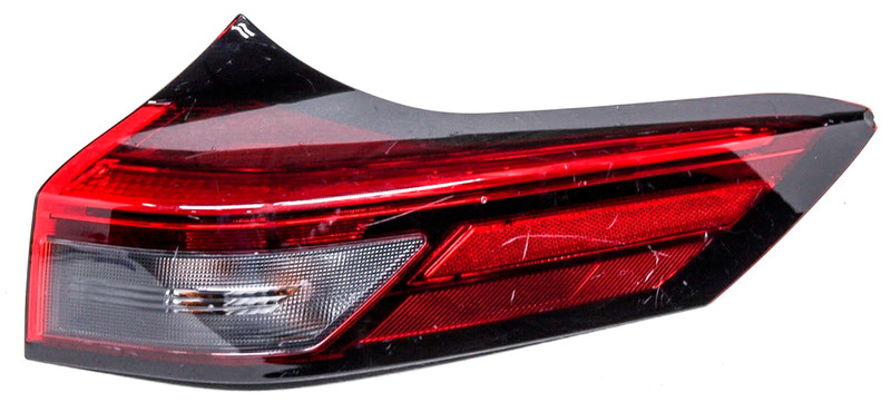 26550-6RR0B OEM Nissan Rogue Right Passenger Side LED Tail Lamp Lens Chip