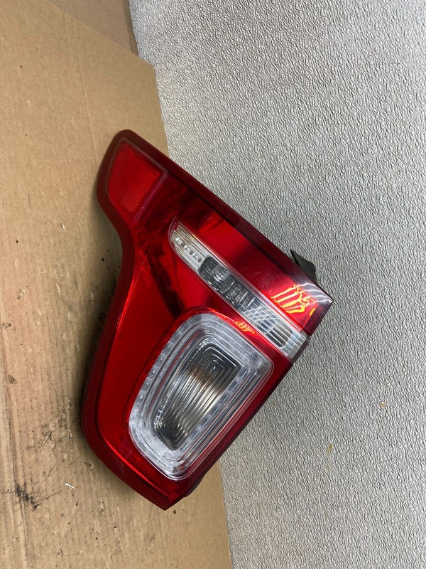 2011 2012 2013 2014 2015 Ford Explorer Left Driver LH Side Tail light AB4664 LK