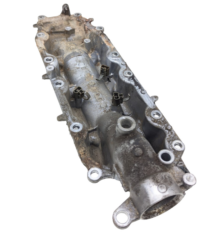 2008 2009 Lexus LS600H Center Coolant Engine Passageway 2UR-FSE