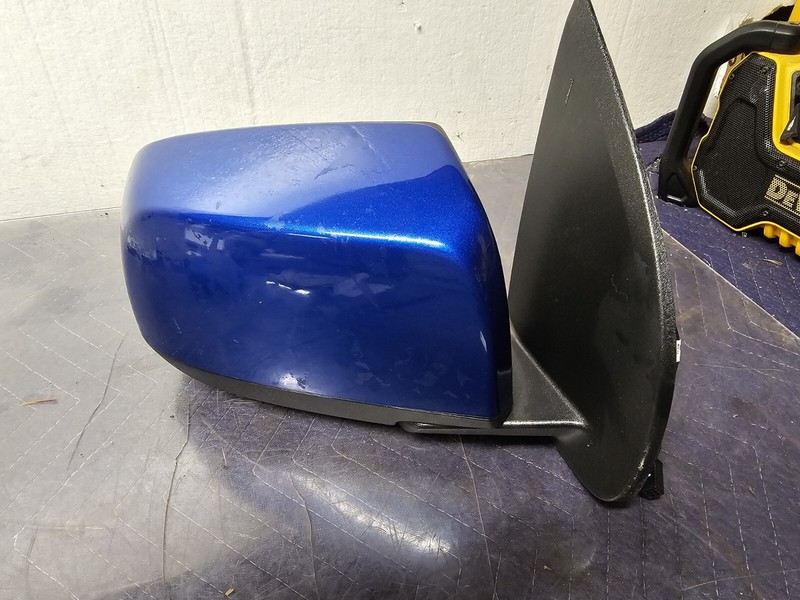 Used Right Door Mirror fits: 2018 Chevrolet Colorado power mirror painted