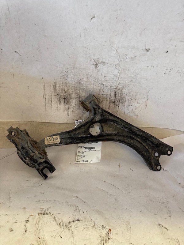 Lower Control Arm Front HONDA CIVIC Right 16 17 18 19 20 21