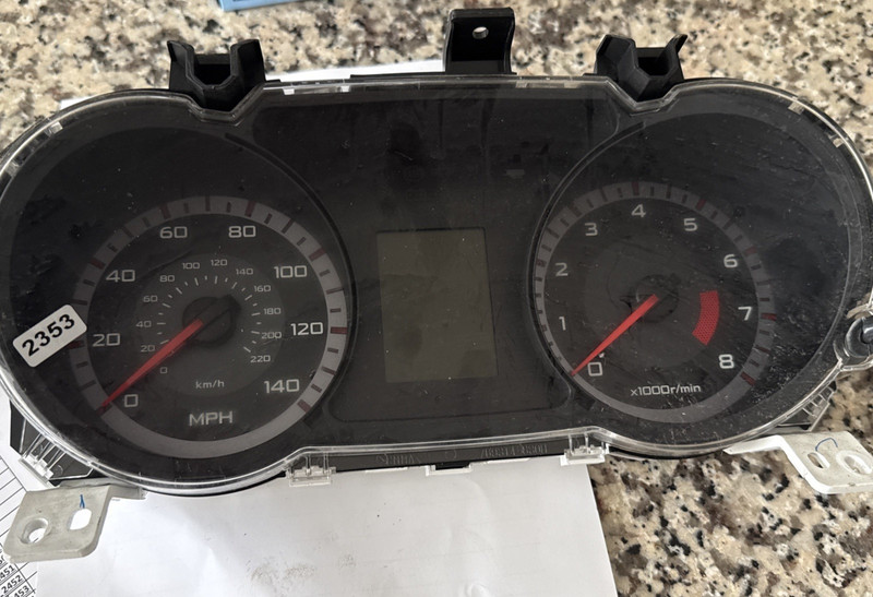 Fits 2007-09 MITSUBISHI OUTLANDER Speedometer (miles n/a) OEM: MILES 208,028