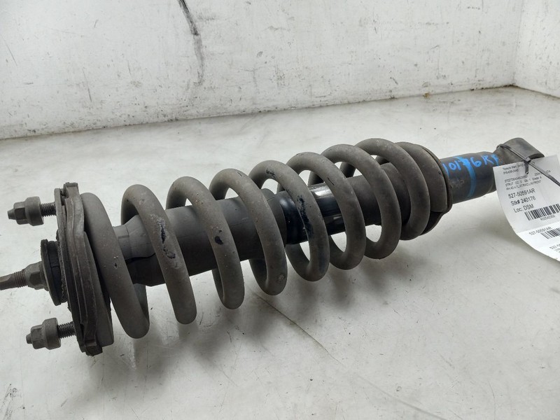01-04 TOYOTA SEQUOIA 4.7L RWD AT PASSENGER SIDE FRONT STRUT ASSEMBLY