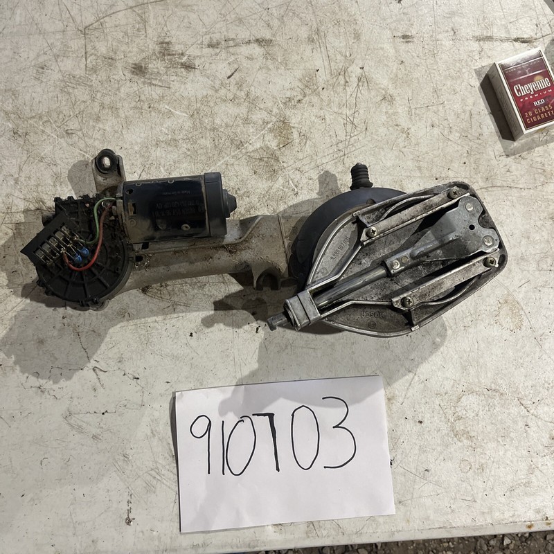 Mercedes CLK W208 C208 97-02 Front Windscreen Wiper Linkage Motor - 3395107091