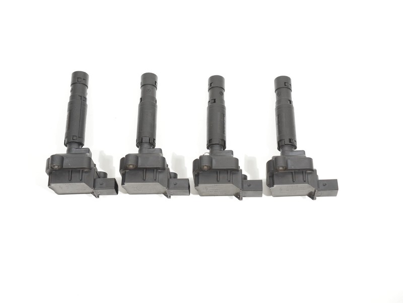 12-2015 Mercedes W204 C250 1.8L Engine Ignition Coil Spark Plug A0001502580 OEM