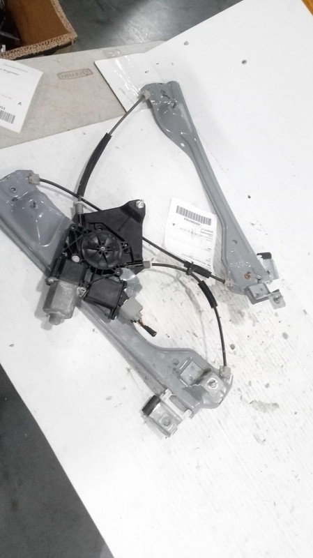 2016 Cadillac CTS Right Front Window Regulator Black Used 117K Miles OEM