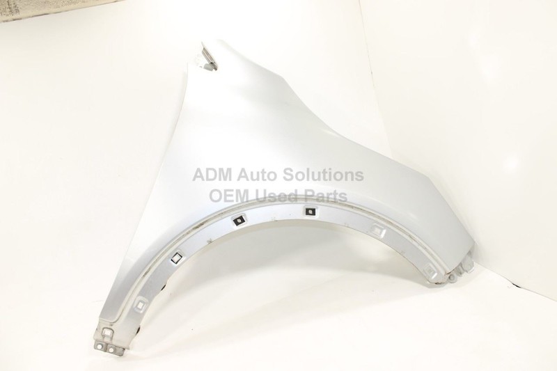 2016-2020 KIA SORENTO Front Right Side Fender Color: KCS Silver Metallic OEM