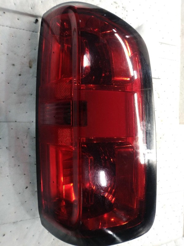 2016 Chevrolet Colorado Right Tail Light Assembly Black OEM Used 81k Miles