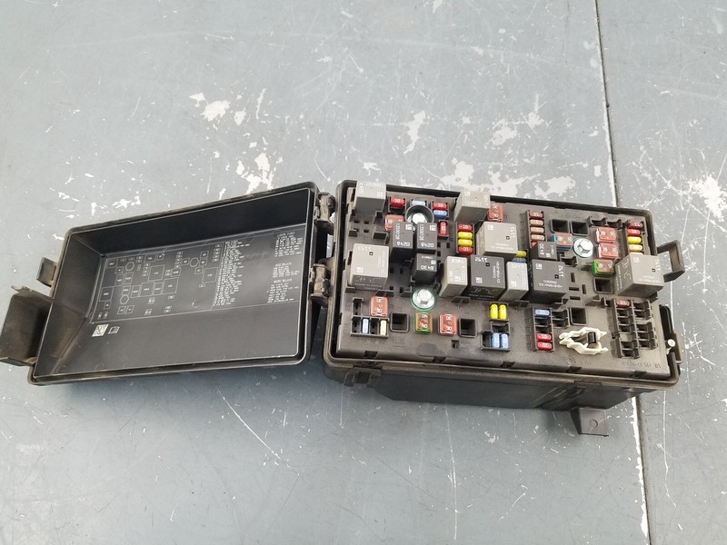2012 Chevy Camaro ZL1Fuse Box#1153 F3