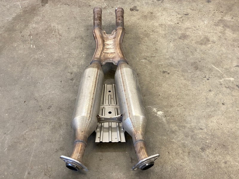 2013-2015 LEXUS GS350 EXHAUST MID PIPE RESONATOR ASSEMBLY OEM LOT725