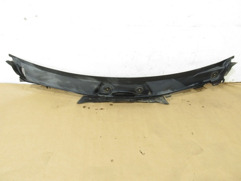 13-19 Mercedes SL550 R231 2013 Front Windshield Wiper Cowl Grille Panel ;