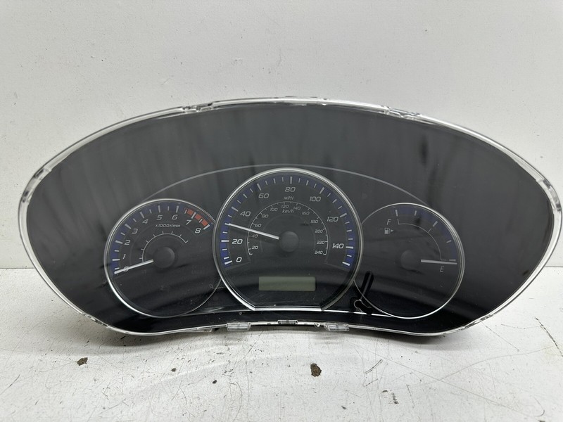 2013-2013 Subaru Forester X M/T cluster speedometer tach gauges instrument panel