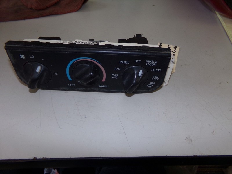 Ford 1998 Expedition Eddie Bauer Heat Controls PAN SNP LGT 707 272 634