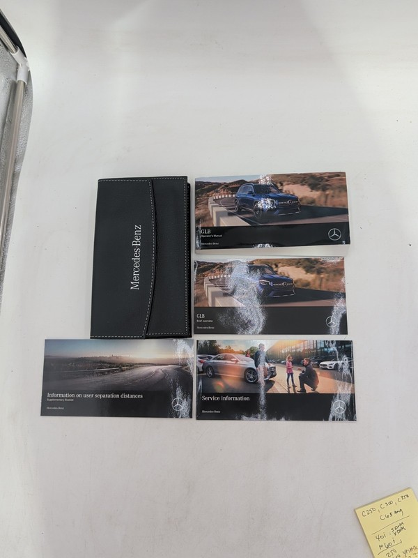 2022 Mercedes GLB 250, 250 4matic, GLB 35 Owners Manual W/ Case