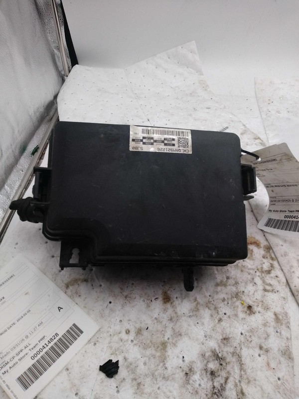 2019 KIA Forte Fuse Box OEM 91431M7020 White 2.0L 92000 Miles Used
