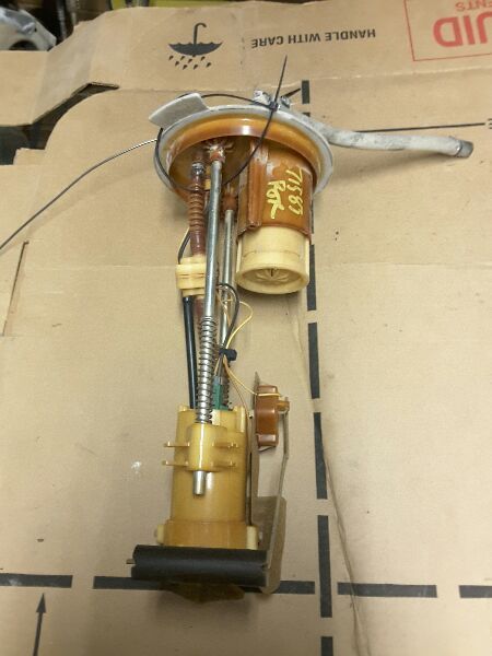 04 FORD F150 FUEL PUMP PUMP ASSEMBLY NEW STYLE 4 DR CREW CAB 139 WB 133389