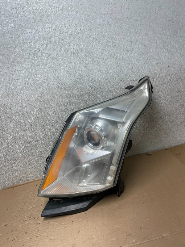 Halogen 2010 to 2016 Cadillac SRX Left Driver LH Side Headlight AB0043 DW