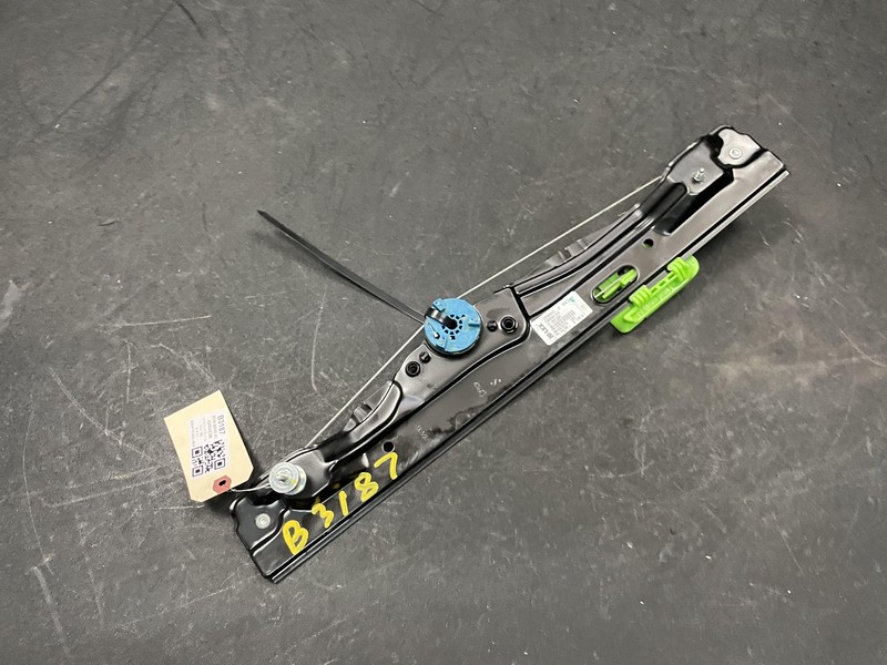 Rear Left Door Window Regulator 2018 BMW X1 51357490199 2016 2017 2019 - 2022