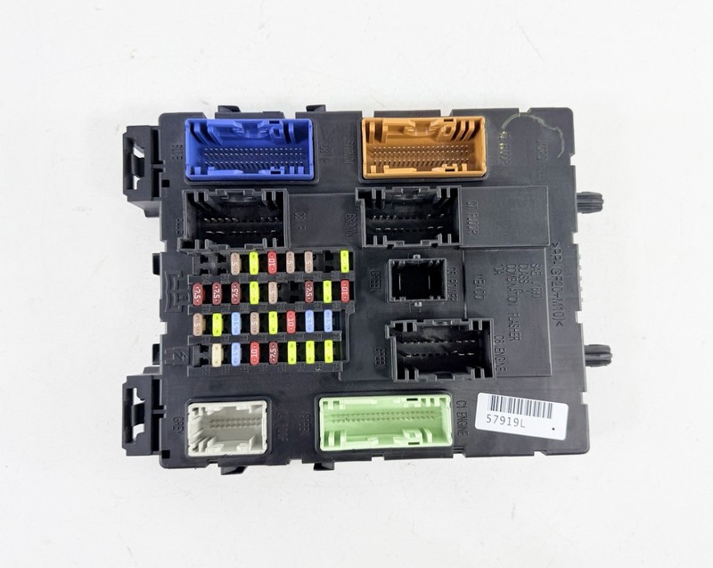 2016 Ford Escape 1.6L AT Body Control Module BCM Fuse Box F1DT-14A073-SD OEM