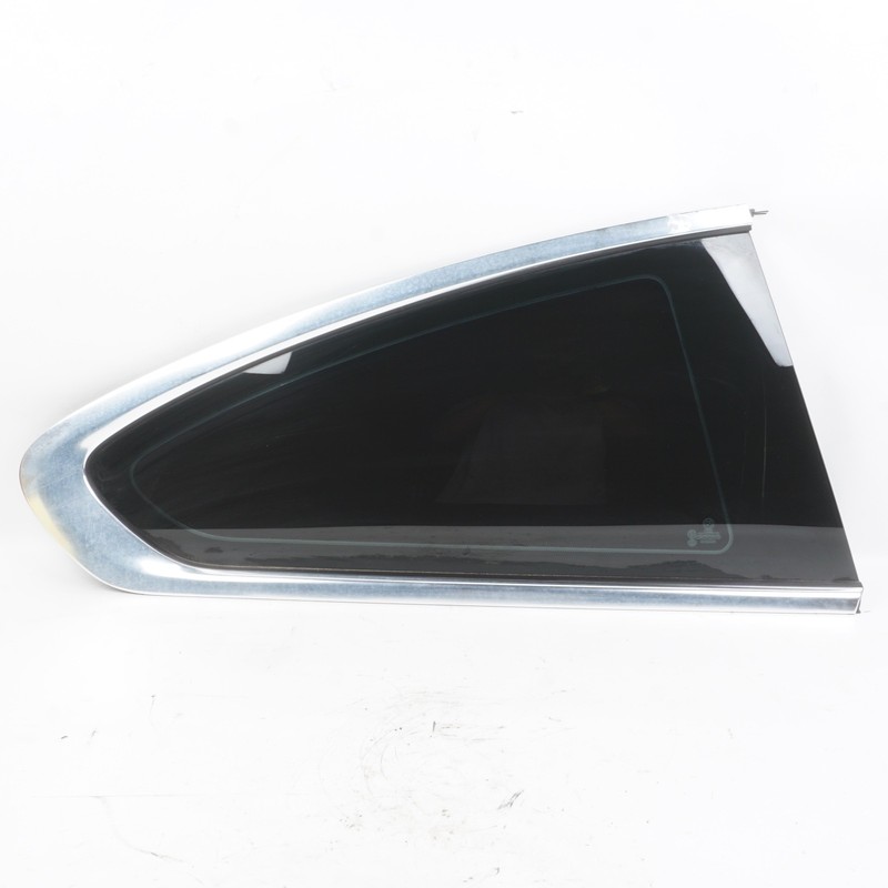 12 - 17 BMW M6 650 640 F13 CoupeRear Right Quarter Panel Window Glass