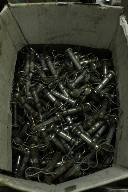 2 1/2" x 1/2" Clevis Pins with Clips lot of 333 *FREE SHIPPING*
