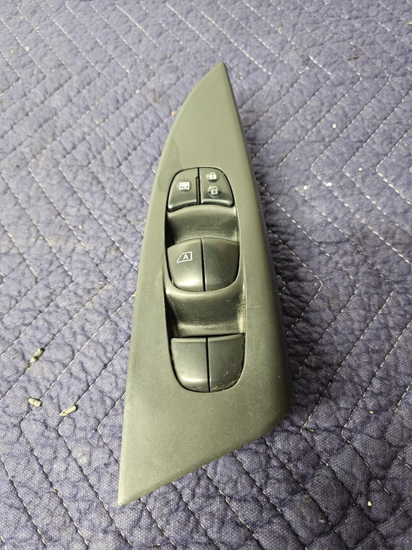 2019 Nissan Sentra Driver Side Left Master Window Switch