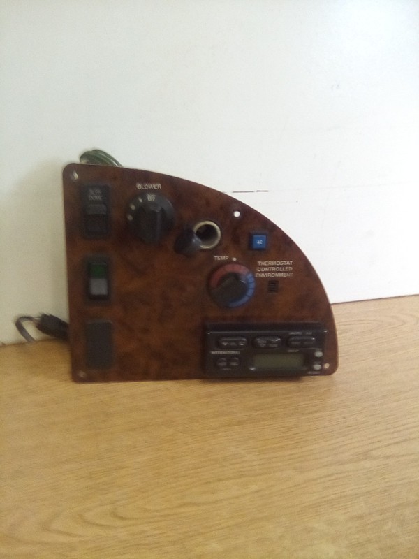 International 9200 Sleeper Control Panel 3592515C91