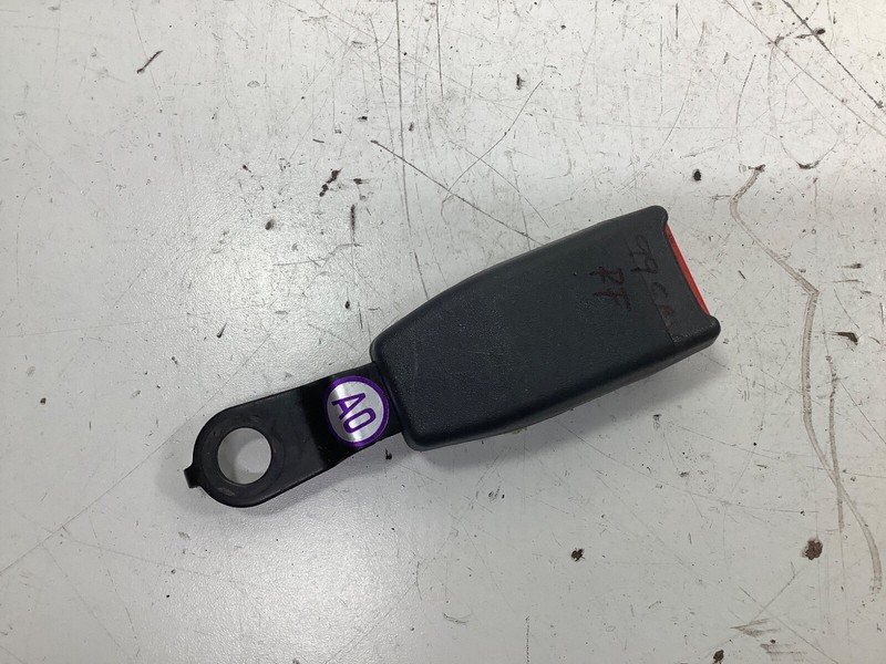 99-01 Honda CR-V Right Front Seat Belt Buckle OEM