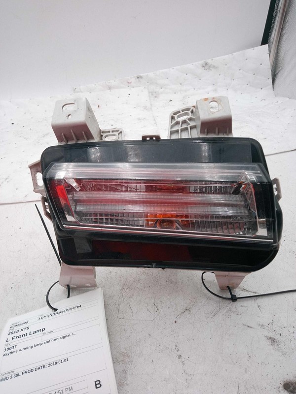 2018 Cadillac XT5 Left Daytime Running Light Black 627969 97K Miles