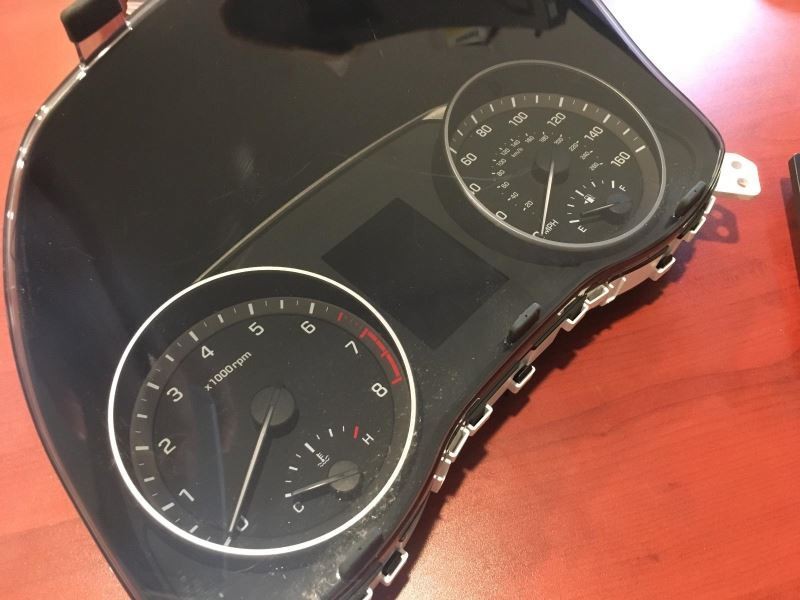 17-18 HYUNDAI ELANTRA SPEEDOMETER CLUSTER MPH 18K 12604