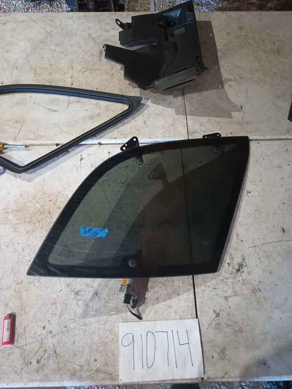 00-05 Mercedes W163 ML500 ML350 ML320 Rear Left Quarter Glass Window OEM