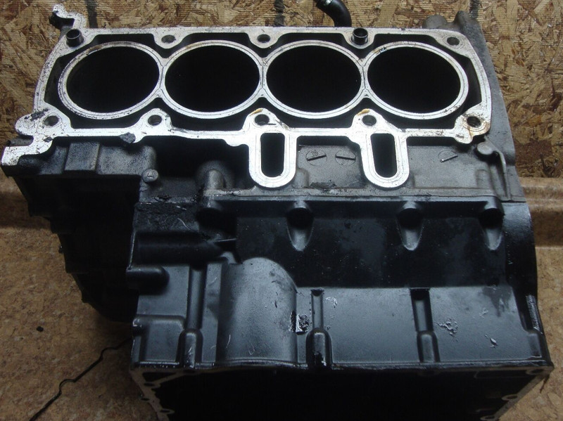 2002 BMW K1200 LT K1200LT K 1200 Engine Motor Cases Casing Crank Oil Crankcase