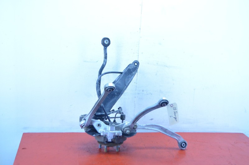 06-10 DODGE CHARGER 5.7L RWD REAR LEFT SPINDLE KNUCKLE HUB BEARING W ARMS OEM