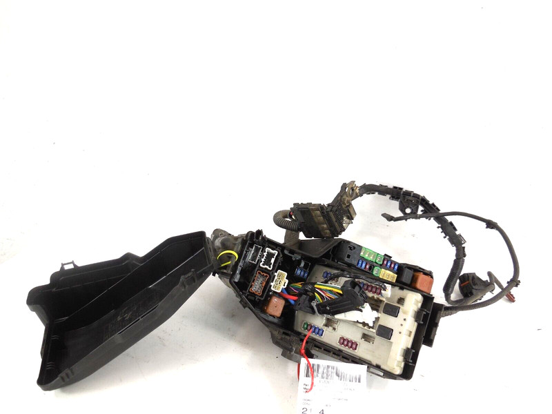 2011 11 Nissan Murano Convertible 3.5L Engine Relay Fuse Box VIN A 4th OEM