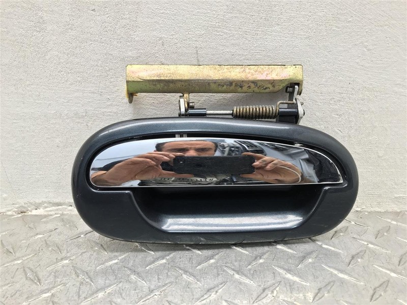 1999 LINCOLN NAVIGATOR DRIVER FRONT DOOR HANDLE OEM XL14-7822401-ABW