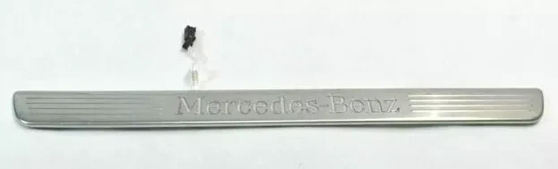 13-19 Mercedes X166 GL450 GLS450 Front Right Door Step Sill Scuff Plate Trim OEM