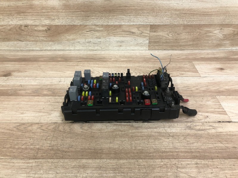 CHEVY EXPRESS VAN SAVANA OEM FRONT SAM FUSE BOX RELAY FUSES ASPEN BLOCK 08-09 3