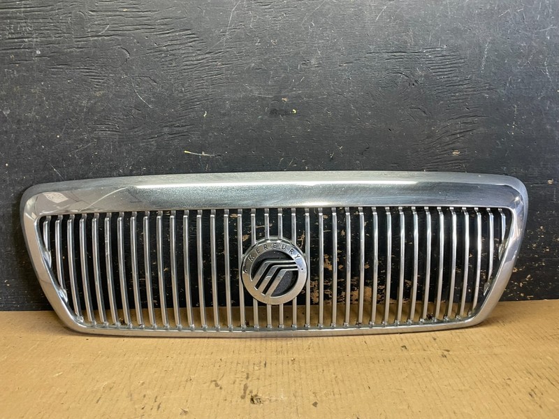 2003 to 2005 Mercury Grand Marquis Front Upper Grill Grille OEM aa5892 DG