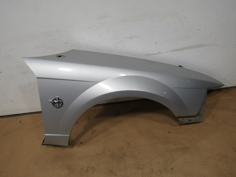 99-04 Ford Mustang GT 1999 Convertible Front Right Passenger Fender Wing Shell ;