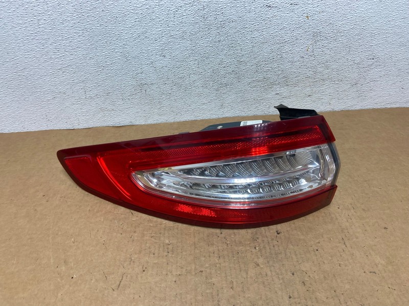2013 to 2016 Ford Fusion Left Driver LH Side Tail Light Oem AD4698 LK