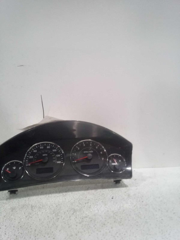 2006 Jeep Commander Speedometer Gauge Cluster OEM Black 141K Miles - Warranty