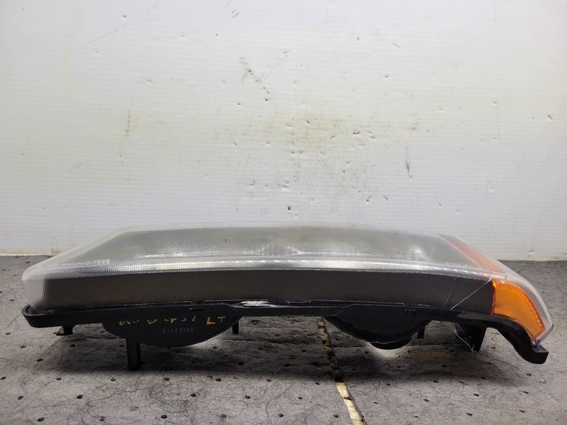 Driver Corner/Park Light Classic Style Fits 03-07 SILVERADO 1500 PICKUP 1729934