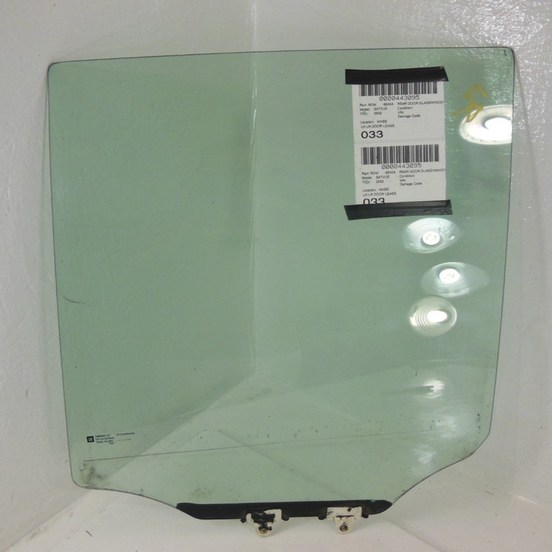 2002 02 Saturn Vue Rear Door Window Glass Driver Left W/O Solar Tint OEM