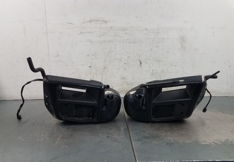 2014 14 - 16 Harley Ultra Limited Leg Fairings / Radiators - * #0677 P2