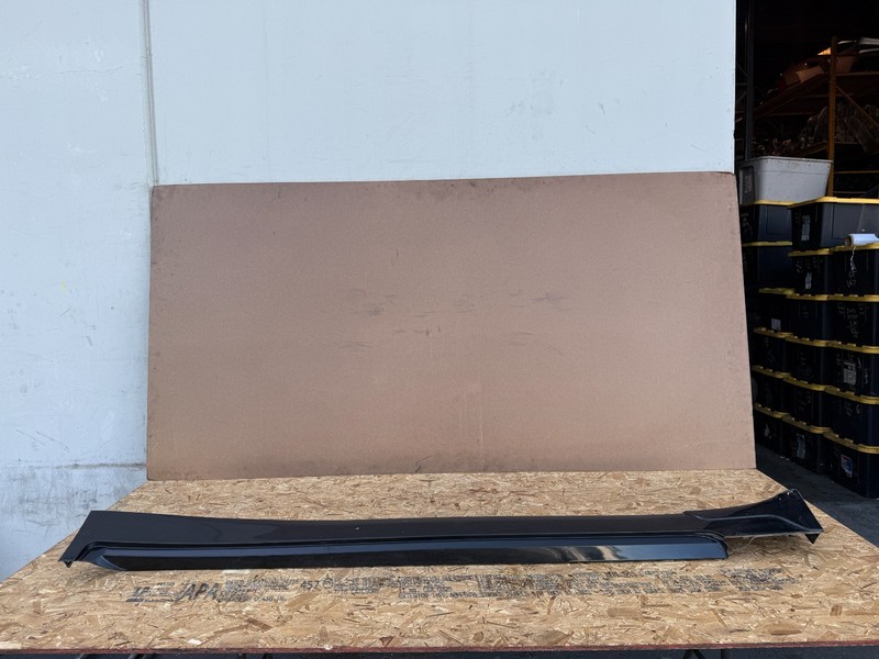 INFINITI Q50 2014-2024 OEM LEFT DRIVER SIDE SKIRT ROCKER PANEL TRIM ASSY (BLACK)