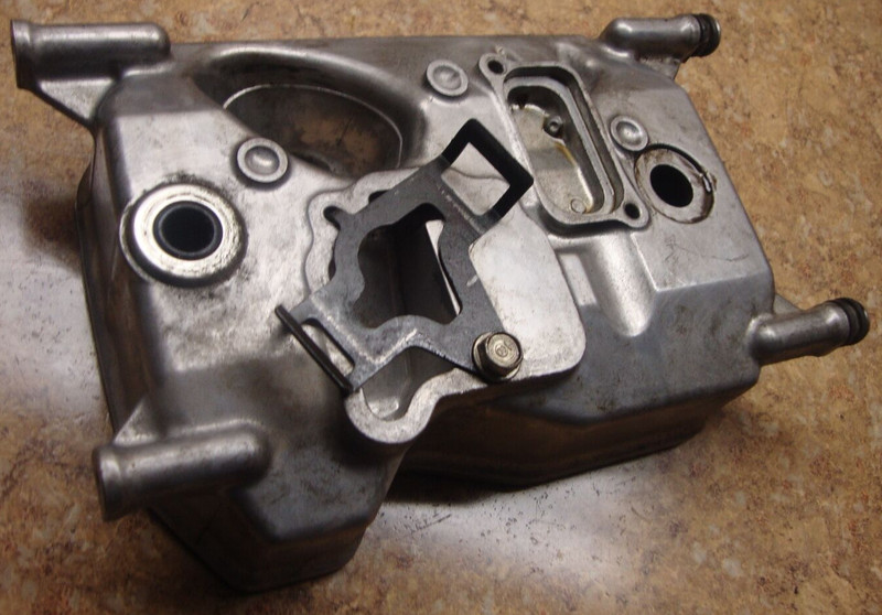 07 Honda Shadow VT750 VT 750 Spirit Front Engine Motor Cylinder Head Cover Valve