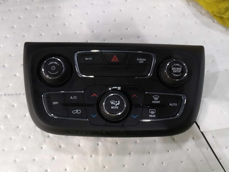 2019 Jeep Compass A/C Selector Switch OEM Blue 136K Miles NJ25-22030-550915